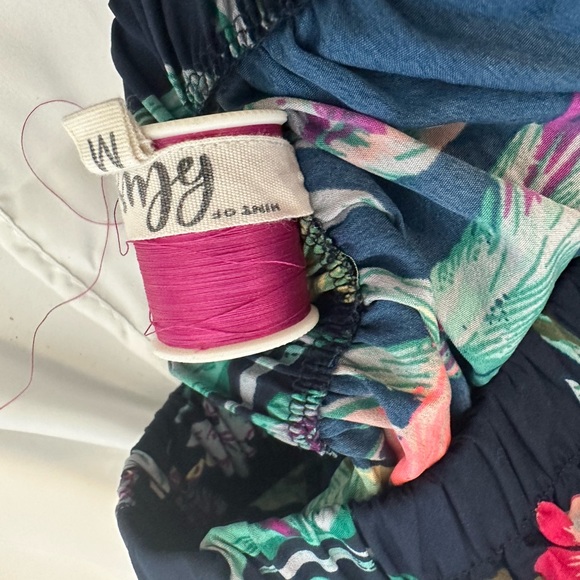 Dress with floral print size medium - Picture 5 of 5